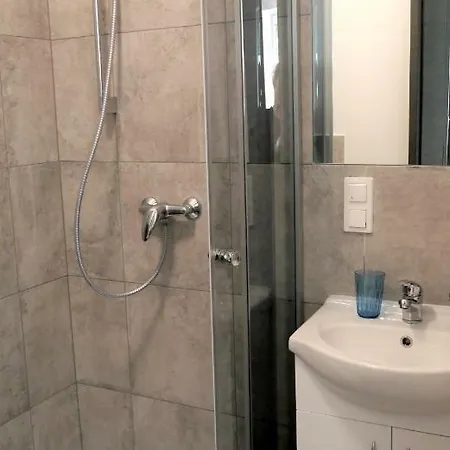 Homestay Obiekt Noclegowy Ocelot Pruszkow