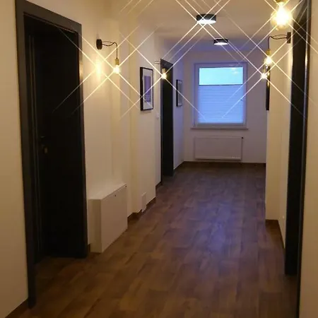 Obiekt Noclegowy Ocelot Homestay Pruszkow