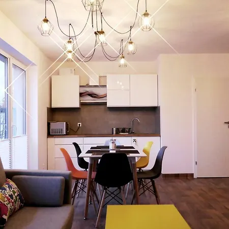 Homestay Obiekt Noclegowy Ocelot Pruszkow