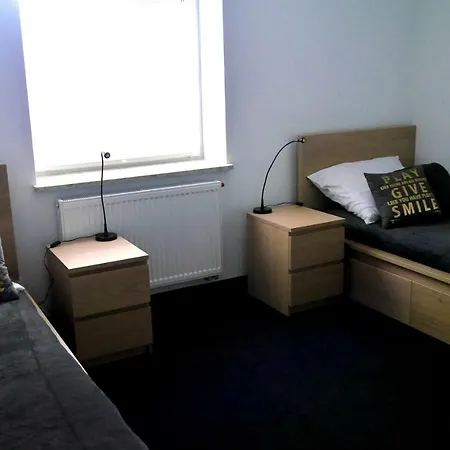 Homestay Obiekt Noclegowy Ocelot Pruszkow